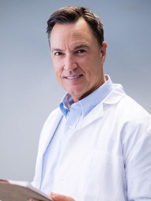 Dr. Pedro Santos